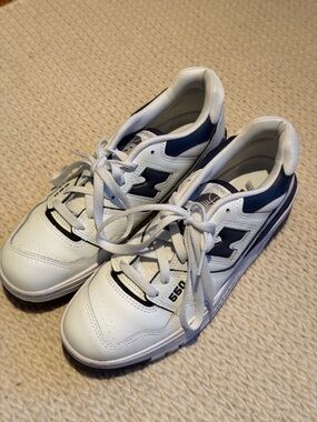 New Balance White and Navy Men's Leather Sneakers